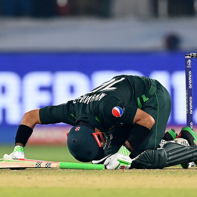 Pakistan have broken the world record for the highest chase at the World Cup!