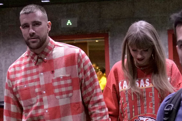 Taylor Swift and Travis Kelce Hold Hands Leaving Chiefs vs. Chargers Game
